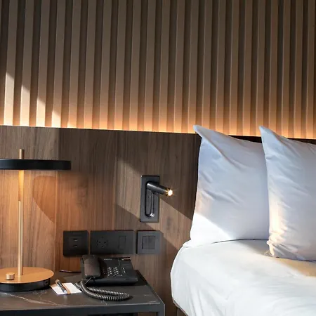 Bah 바르셀로나 에어포트 4* 엘프라트데로브레가트